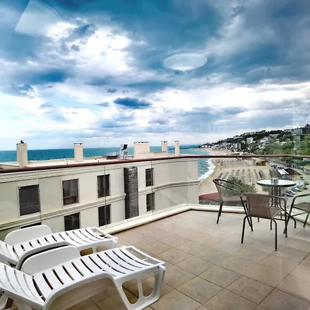 Cabacum Pleasure Beachfront - 50m To And Pool * Варна