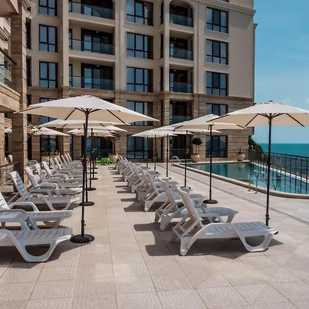 Апартаменти Cabacum Pleasure Beachfront - 50m To And Pool *